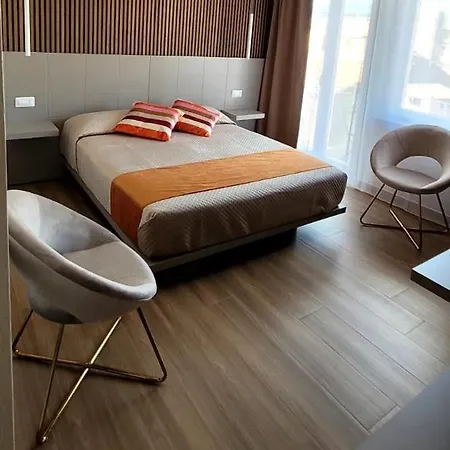 Th Luxury *